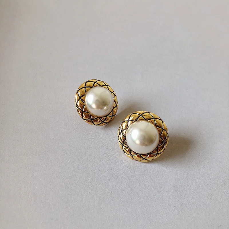 SRCOI Золотые круглые металлические серьги-гвоздики с искусственным жемчугом