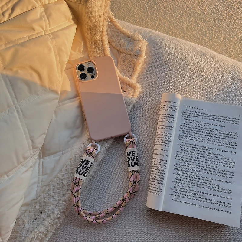 Hands-Free Crossbody Lanyard Silicone Phone Case with Korea Strap