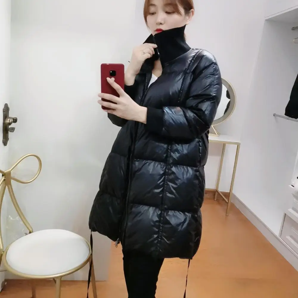 Lightweight Long-Sleeve Full-Zip Water-Resistant Packable Hooded Puffer Coat