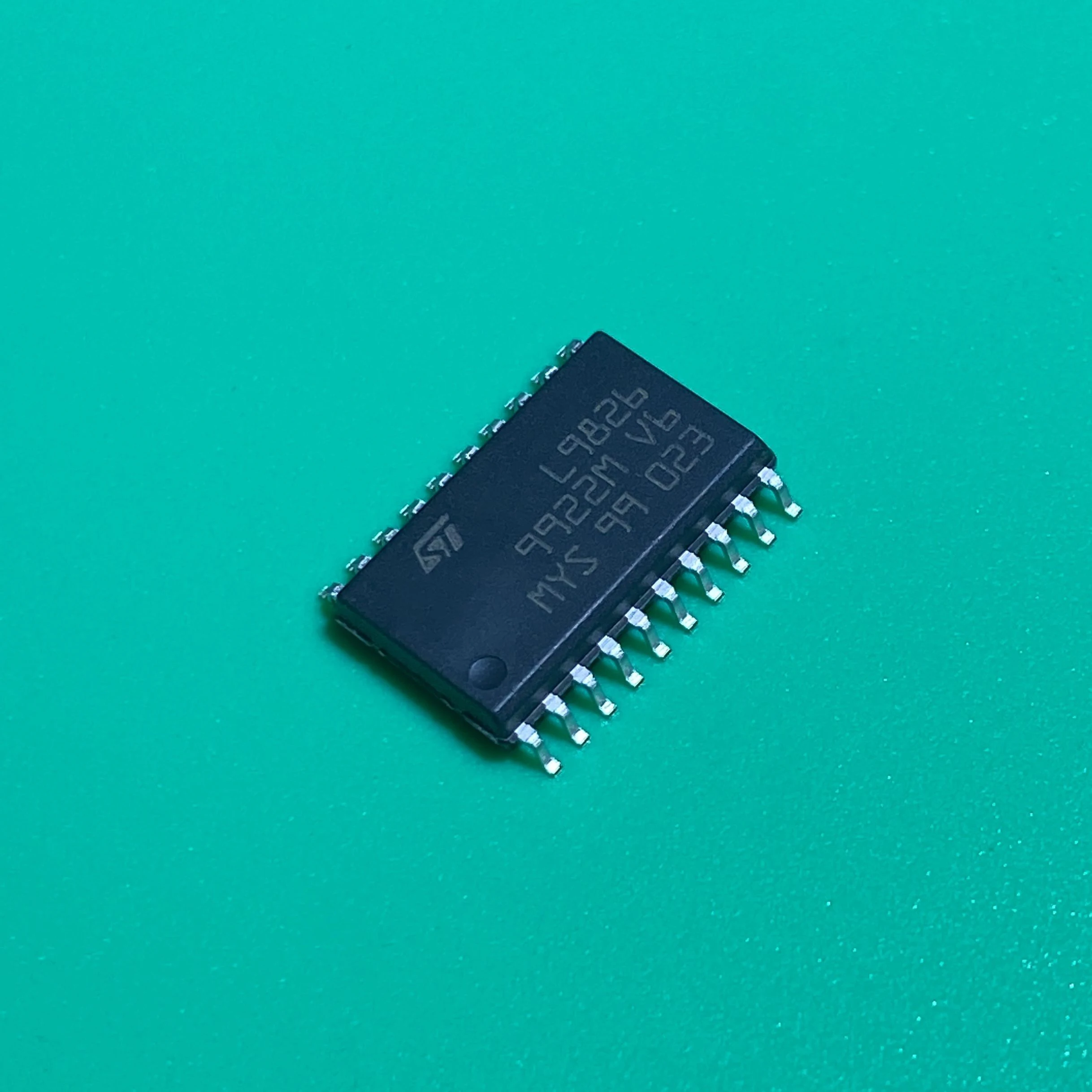 2 шт./лот L9826 TR SOP20 L 9826 IC драйвер OCTAL LOW SIDE SOIC-20 L9826TR L9826-TR 9826TR L9826R | Электронные