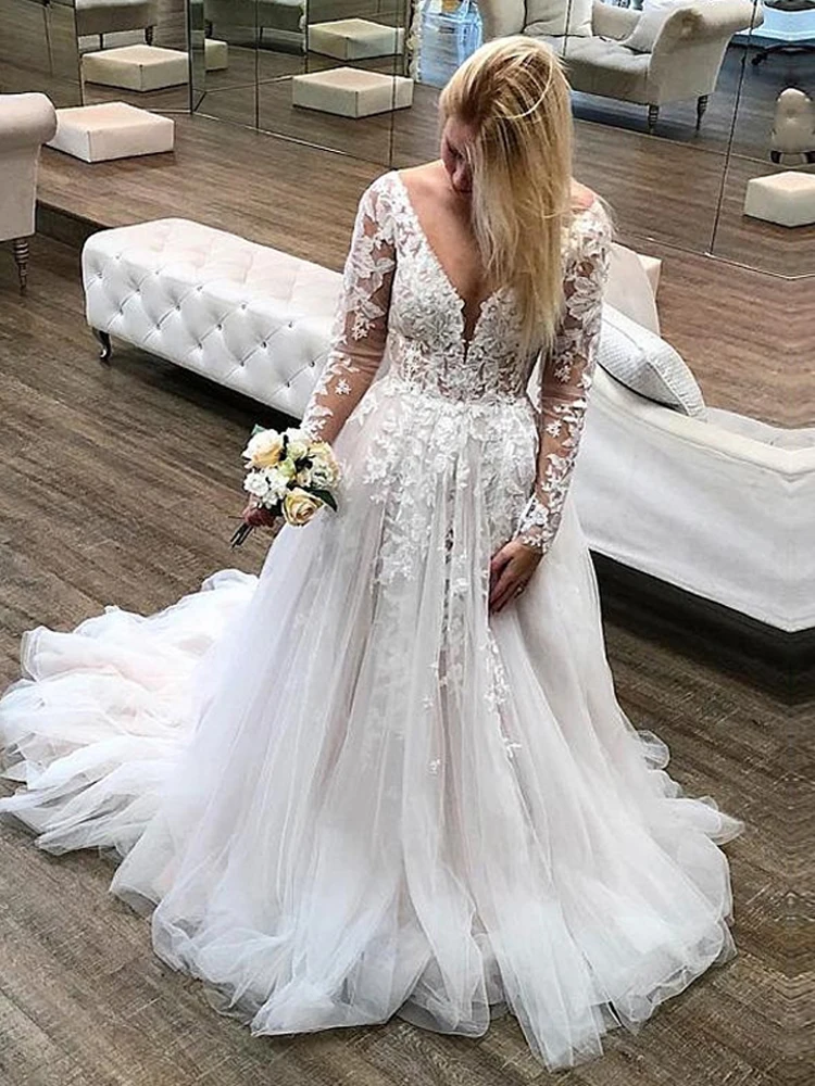 long sleeve lace wedding dress