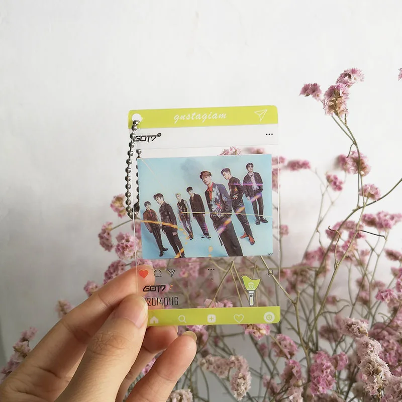 

KPOP INS Style LOMO Card Seventeen TXT Twice Got7 Come Back Keep Spinning Yes Or Yes Key Chain Pendant LXX424