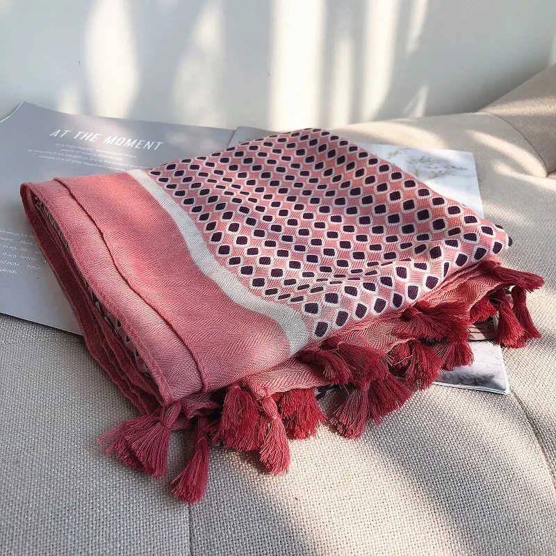 

2019 Fashion Spain Luxury Brand Polka Plaid Viscose Shawl Scarf Print Muffler Soft Oversized Hijab Sjaal Foulards Muslim Snood