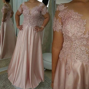 

Light Pink Short Sleeves Mother Of The Bride Dresses Scoop Neck Hot Drilling Formal Evening Gowns Button Wedding Prom Dress Long