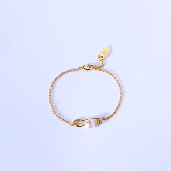 

Simple creative pin shape inlaid with pearl Saturn logo Bracelet