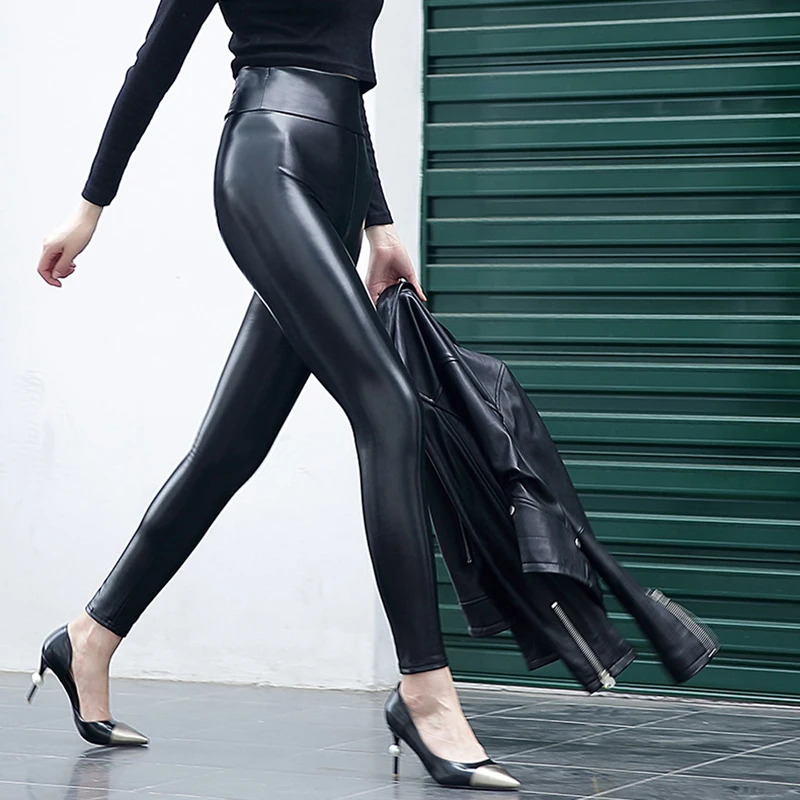 Высококачественные матовые брюки из искусственной кожи для женщин; зимние женские брюки с высокой талией из эластичной искусственной кожи; Стрейчевые узкие женские брюки-карандаш