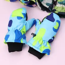 1 пара зимних детских теплых перчаток водонепроницаемые рукавицы для мальчиков и девочек с милым принтом, Детские уличные лыжные перчатки унисекс с защитой от замерзания