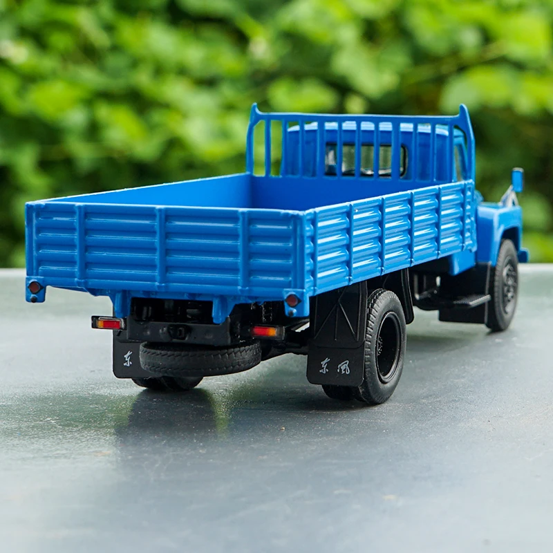 Лидер продаж Классическая модель грузового автомобиля Dongfeng 140 1:43 классического с