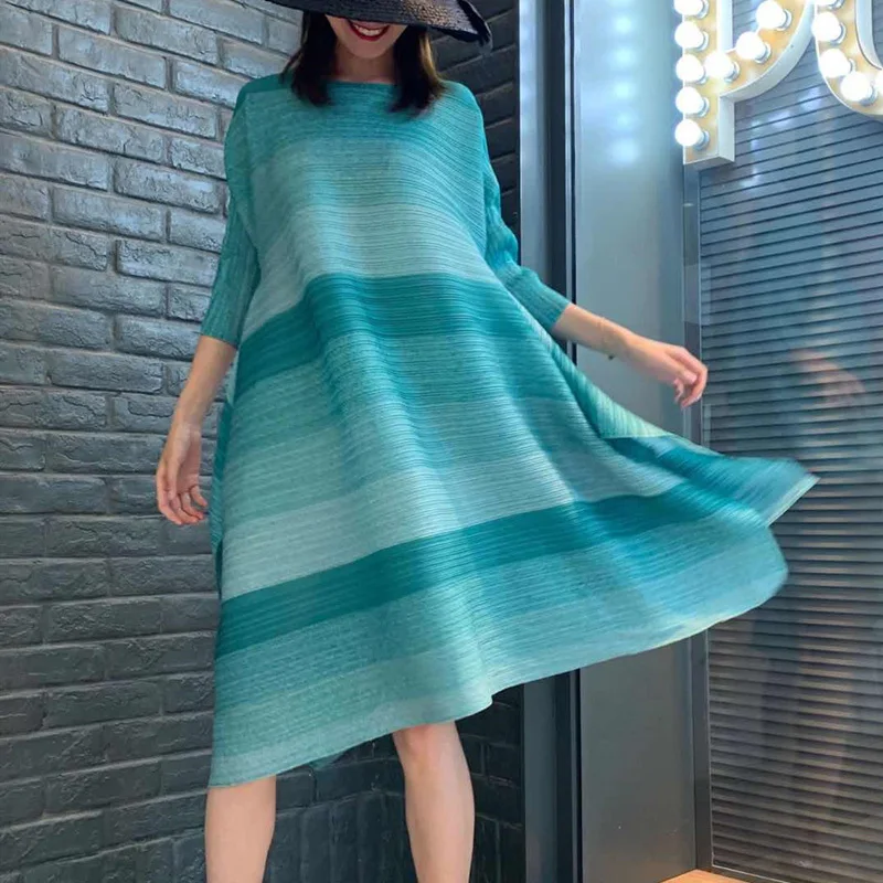LANMREM синее зеленое женское платье с пятиточечным рукавом и круглым вырезом с разрезом и складками, повседневное простое модное весеннее новое платье TV745