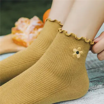 

Embroidered wooden ear socks female tube socks cute autumn and winter cotton lotus leaf lace silver silk flower socks