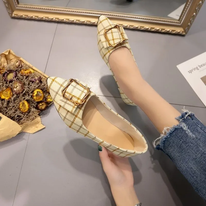 

Fashion plaid pattern flat shoes metal square buckle elegant woman beanie shoes soft wild single shoes Zapatillas Mujer J15-15