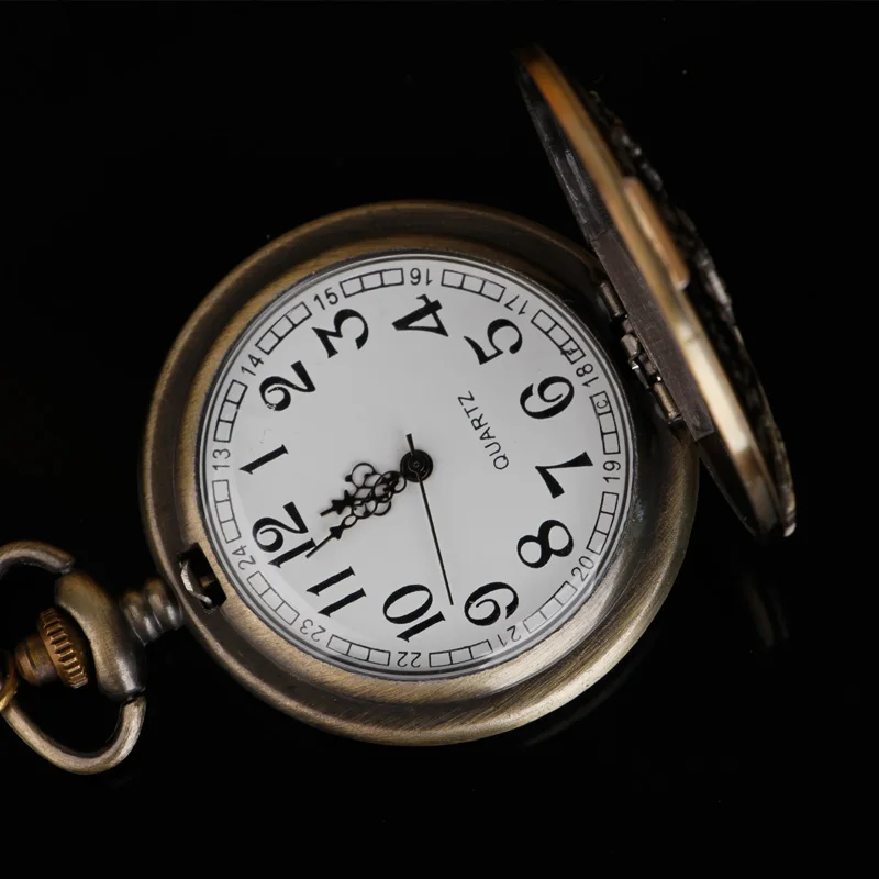 Engraved Exquisite Pattern Quartz Pocket Watch Vintage Souvenir Best Gift CF1417