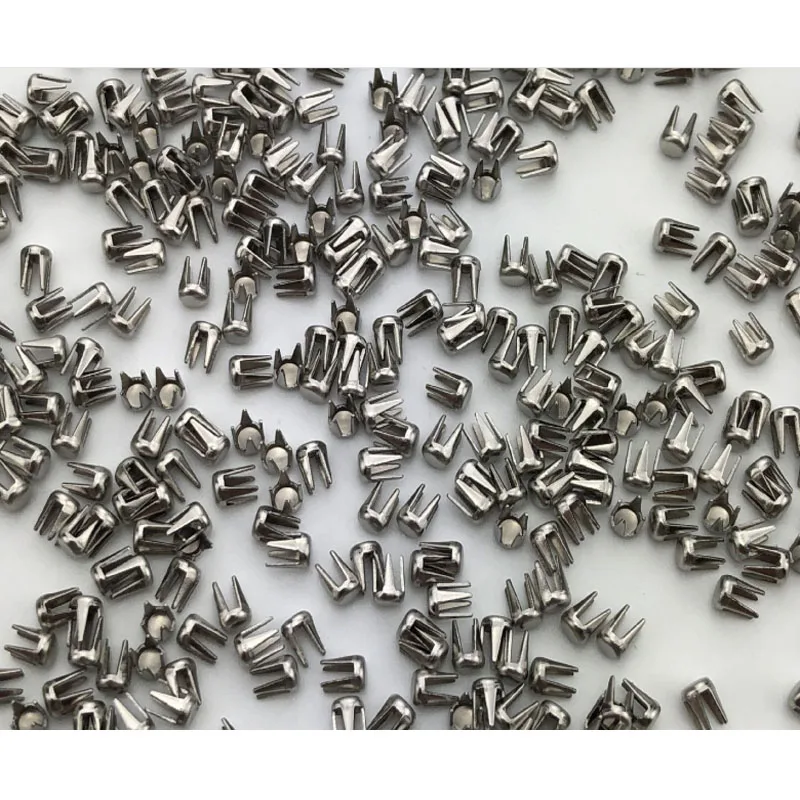 

500 pcs/lot Silver Spikes Rivets Four Claw Nail Metal DIY For Clothing Garment Nailed Beads Machine Accessories 3*2.3mm