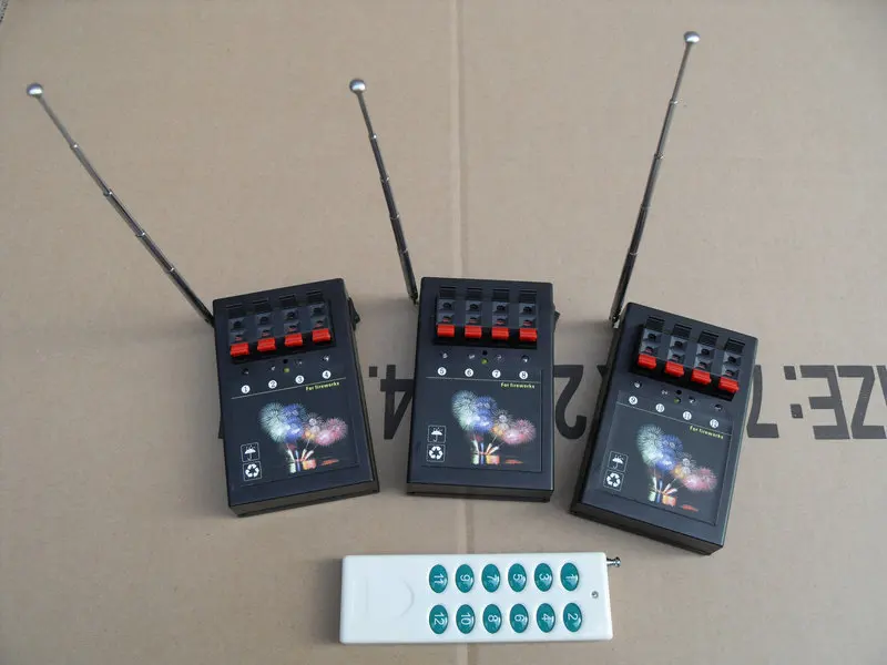 

black fireworks Stage New style DMX 12 Cues adjust different time christmas gift electric wire controller remote CE FCC Passed