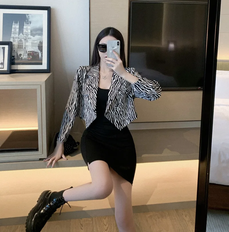 

Early Autumn Women's 2020 Fashion Korean-Style Suit Collar Zebra-stripe Jacket + Slim Temperament Hip Strap Dress