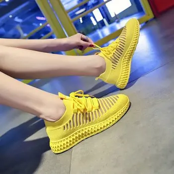 

Breathable flying woven sports running shoes female 2019 spring new Korean version of the wild student net shoes