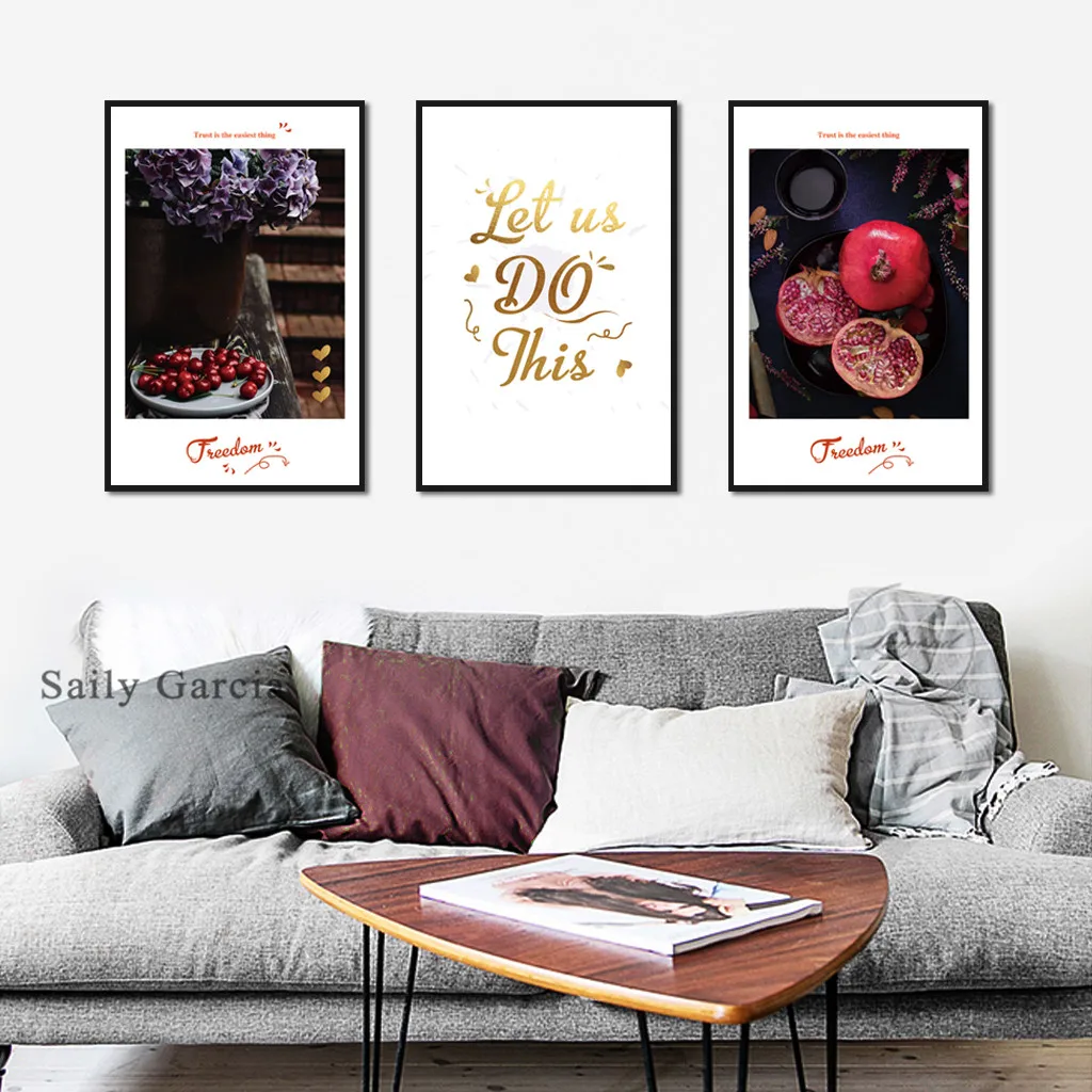 Плакат на холсте с изображением фруктов красного и черного цветов для гостиной