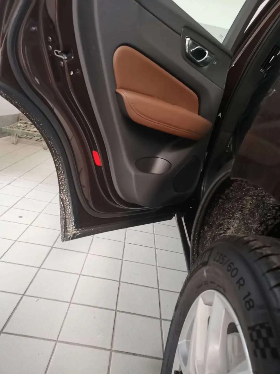 Подходит для нового VOLVO XC60 заднее колесо крыло 19-XC60 только дефекты двери модифицированные аксессуары