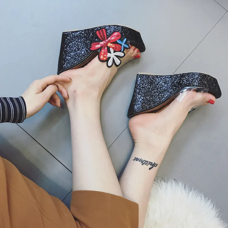 

2017 New Style Summer Western Style Thick Bottomed-Style Slanted Heel Flower Embroidered Transparent Beach Sandals Women's