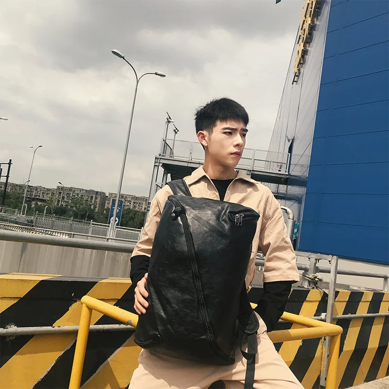 

New Korean men's fashion backpack Korean personality bag