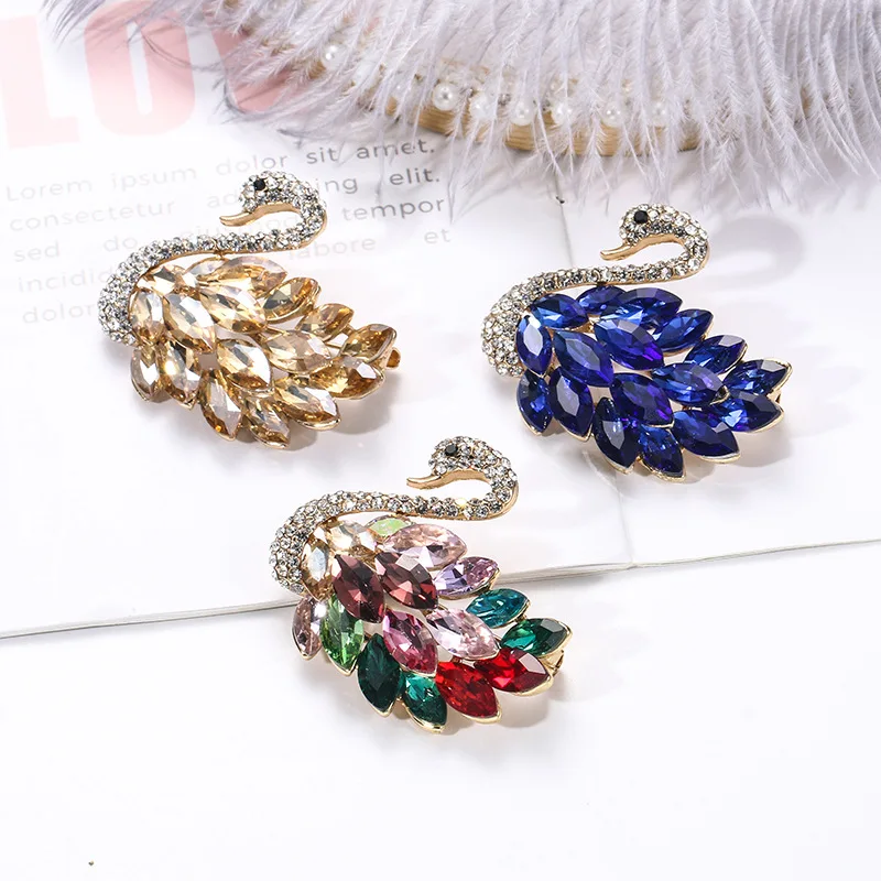Lanng Brand Exquisite Multiple Colors Glass Crystal Rhinestones Swan Brooch Pins for Women in Red/Blue/Purple/Green Lanng Brand Exquisite Multiple Colors Glass Crystal Rhinestones Swan Brooch Pins for Women in Red/Blue/Purple/Green