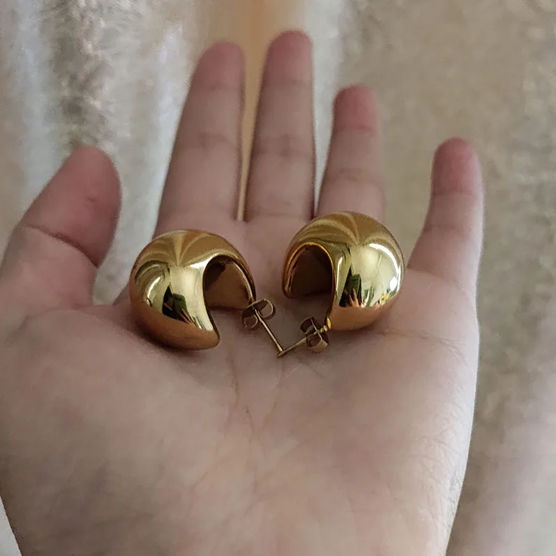 Женские серьги-кольца из нержавеющей стали плотные и легкие в форме полумесяца