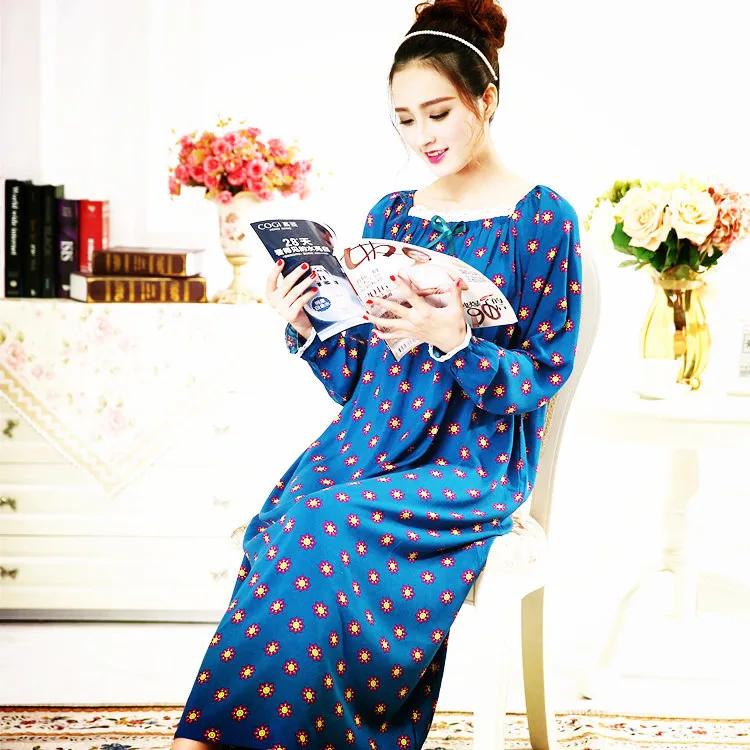 

Spring and Autumn Women's Long Pure Cotton Sleeping , Nightwear and Home Clothes with Large Size and Loose Size