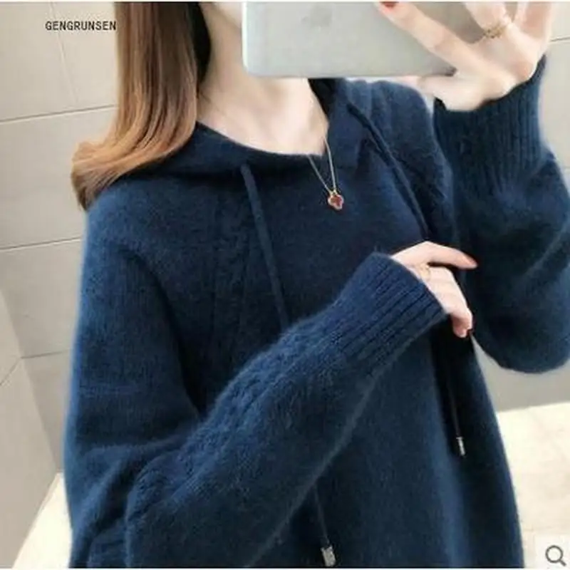 

Autumn and winter women's sweater pullover is lazy, loose and loose, and the women's winter 2020 thickened hooded Knitted Top