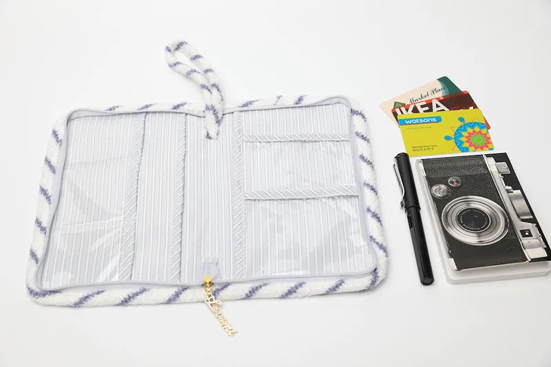 Рисунок 3 - паспорт с Парижской вышивкой кошелек