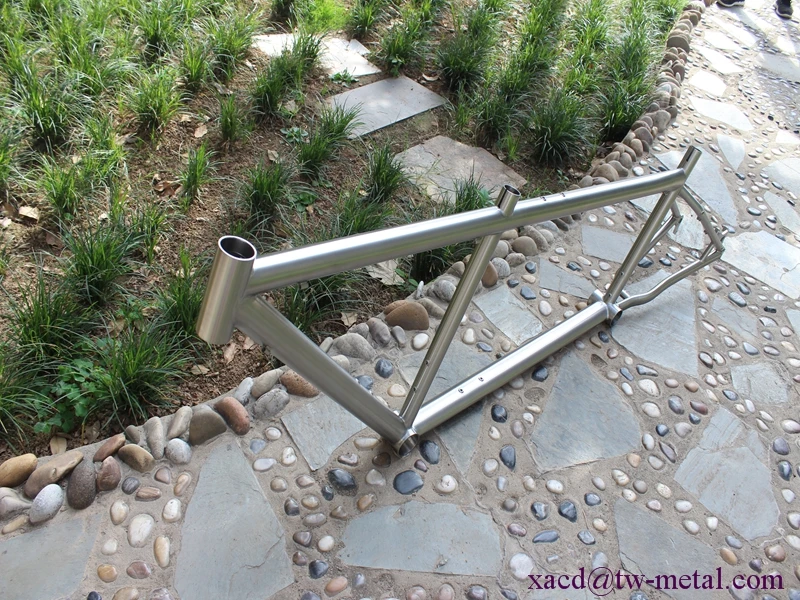 Best titanium tandem bike frame with 44mm head tube and BB30 thread BB shell thru axle dropouts 5