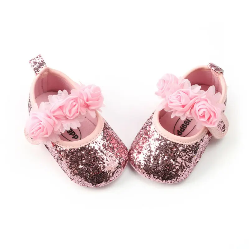 Обувь для новорожденных девочек; обувь с блестками и объемным цветком; нескользящие кроссовки на мягкой подошве для новорожденных; обувь принцессы для свадебной вечеринки