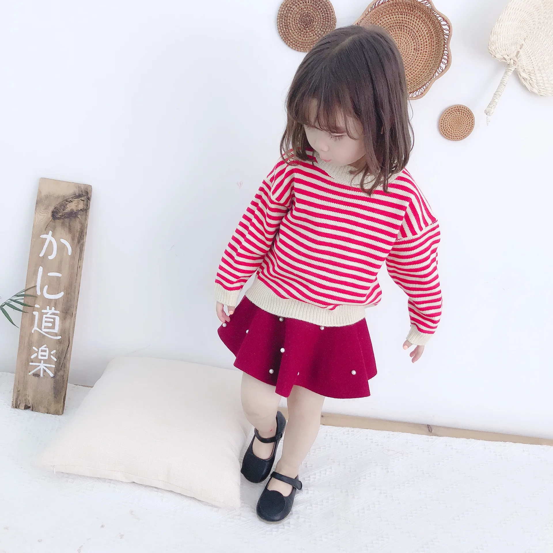 Autumn Girls Sweet Knitted Sweater T-shirt Full of Love Round Neck Pullover Cotton Yarn Girl Baby Clothes