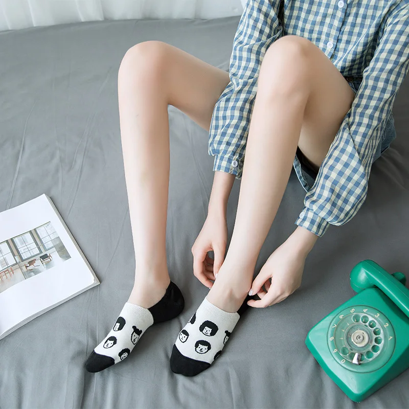 2020 Hot Fashion Women Socks Cotton Color Strawberry Earth Harajuku Funny Net Casual Happy Soft Japanese Girls Invisible Socks