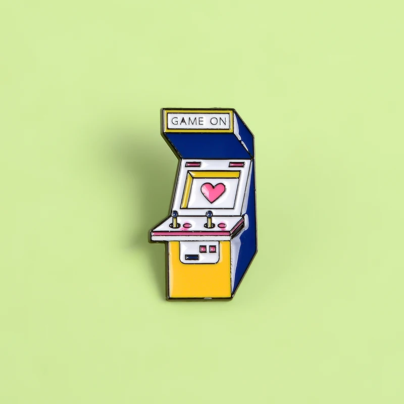 Cartoon desktop game console Pins Game on pink heart Badge Brooch Jewelry Denim jackets Shirt bag Lapel Game lover pin gift