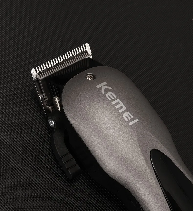 12417790276_819940740