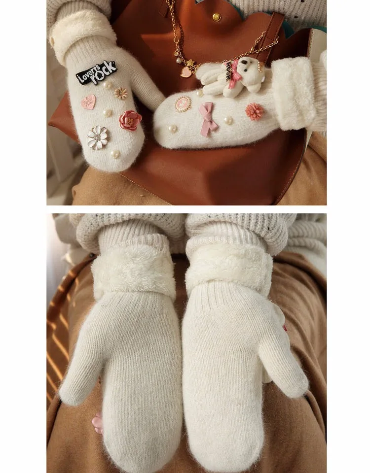 New winter rabbit fur gloves White Bear small flowers plus velvet tank bag finger women's gloves