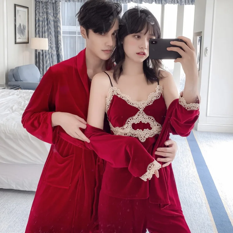 

Bridal Morning Gown Golden Velvet Couple Sleepwear Ladies With Chest Cushion Suspenders Nightdress Nightgown 2PCS Men Homewear