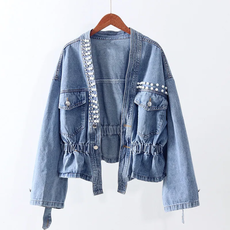 Женская джинсовая куртка синяя свободная с поясом на резинке расшитая бисером и