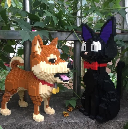 

New Small Blocks Cute Shiba Inu Model Plastic Building Bricks Dog Educational Kids Toys Cartoon Cat Auction Figures Girls Gifts