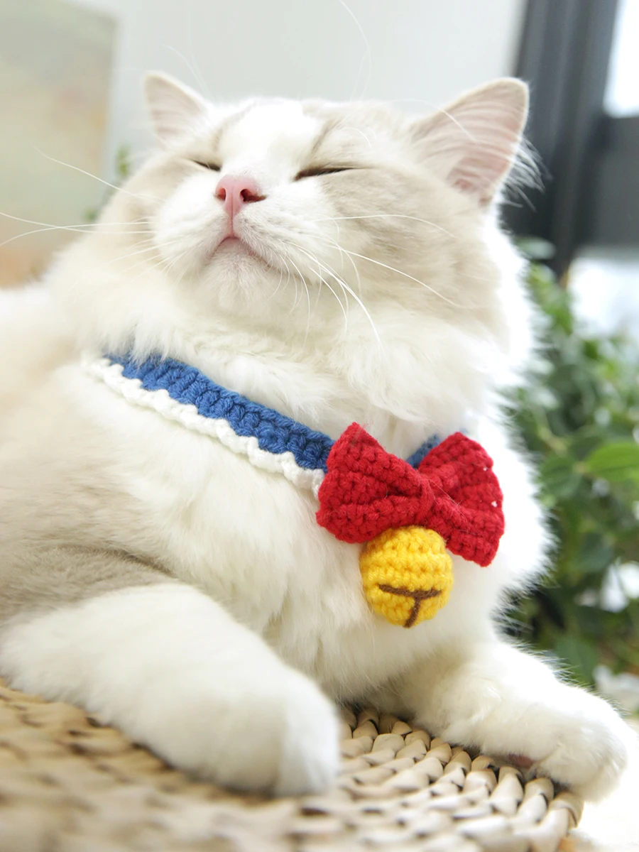 Collare decorativo all'uncinetto per animali domestici, campana