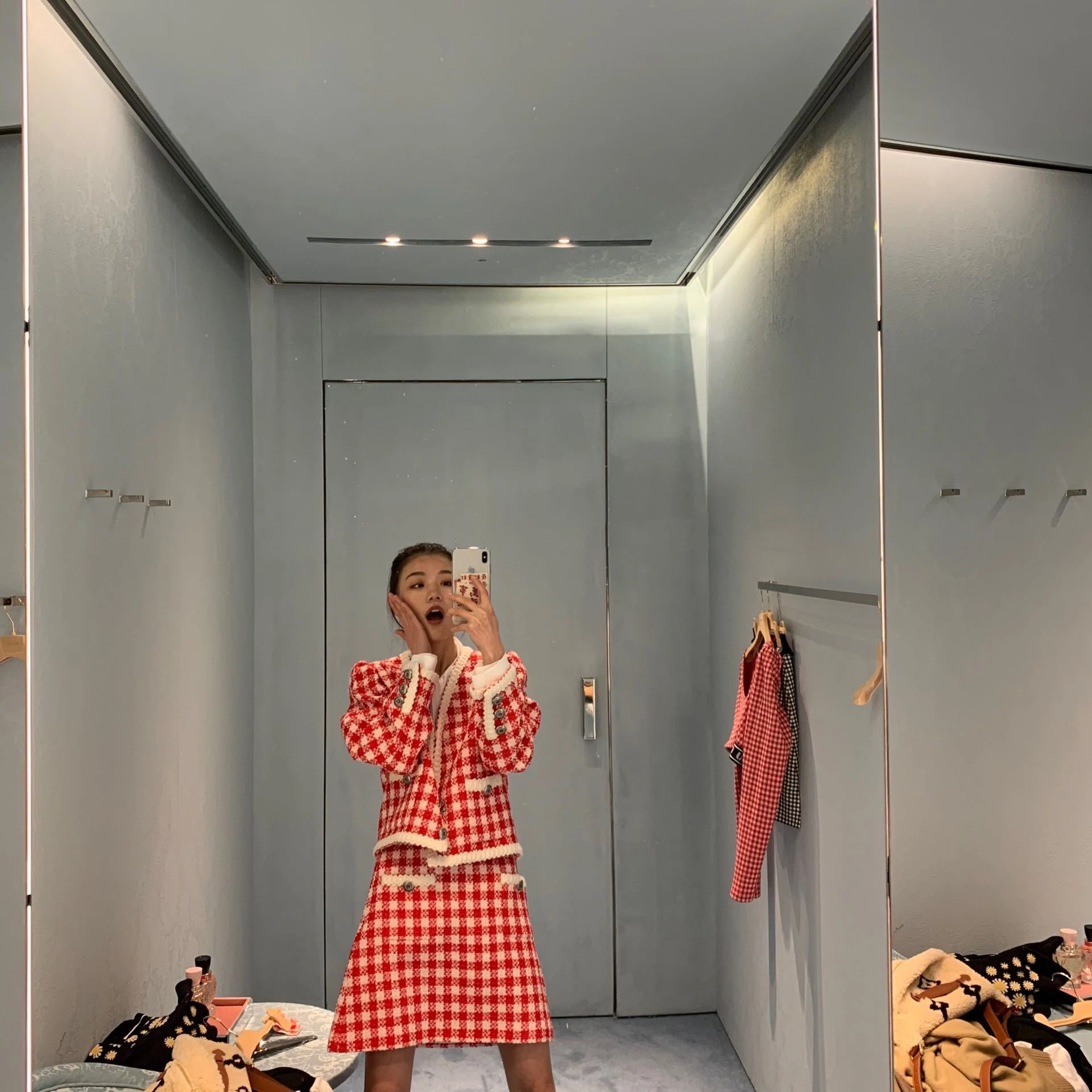 Рисунок 2 - Женская твидовая мини-юбка в клетку