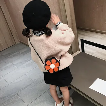 

Crossbody Single Shoulder Bag Flower Shape Coin Cash Bag with Strap for Girls J9