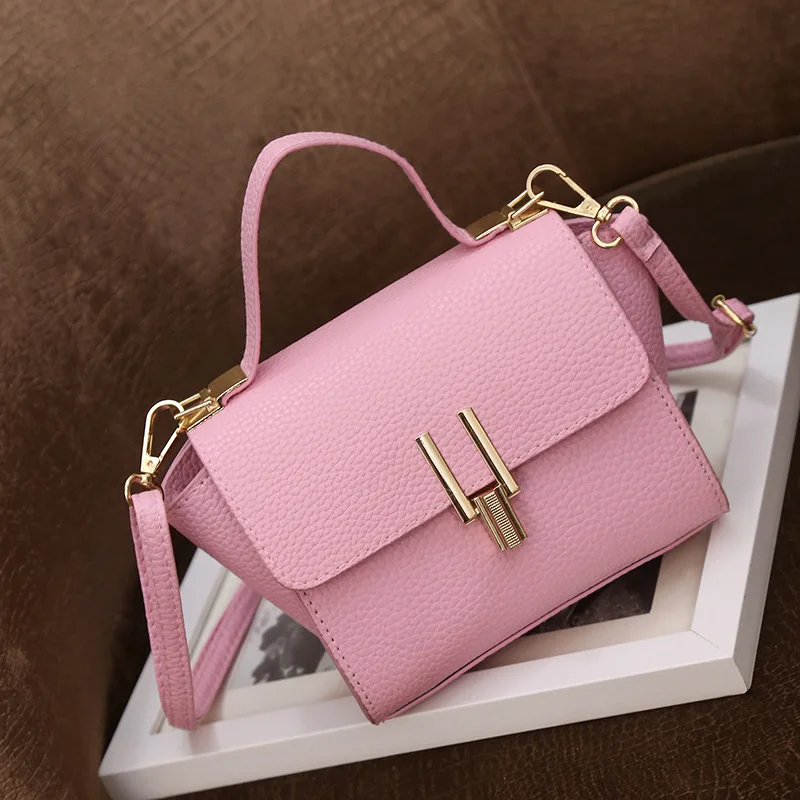 

2019 WOMEN'S Bag New Style Wings Style Bag Embossed Leather U-Shaped Lock Small Hand Crossbody Bag Bat Bag