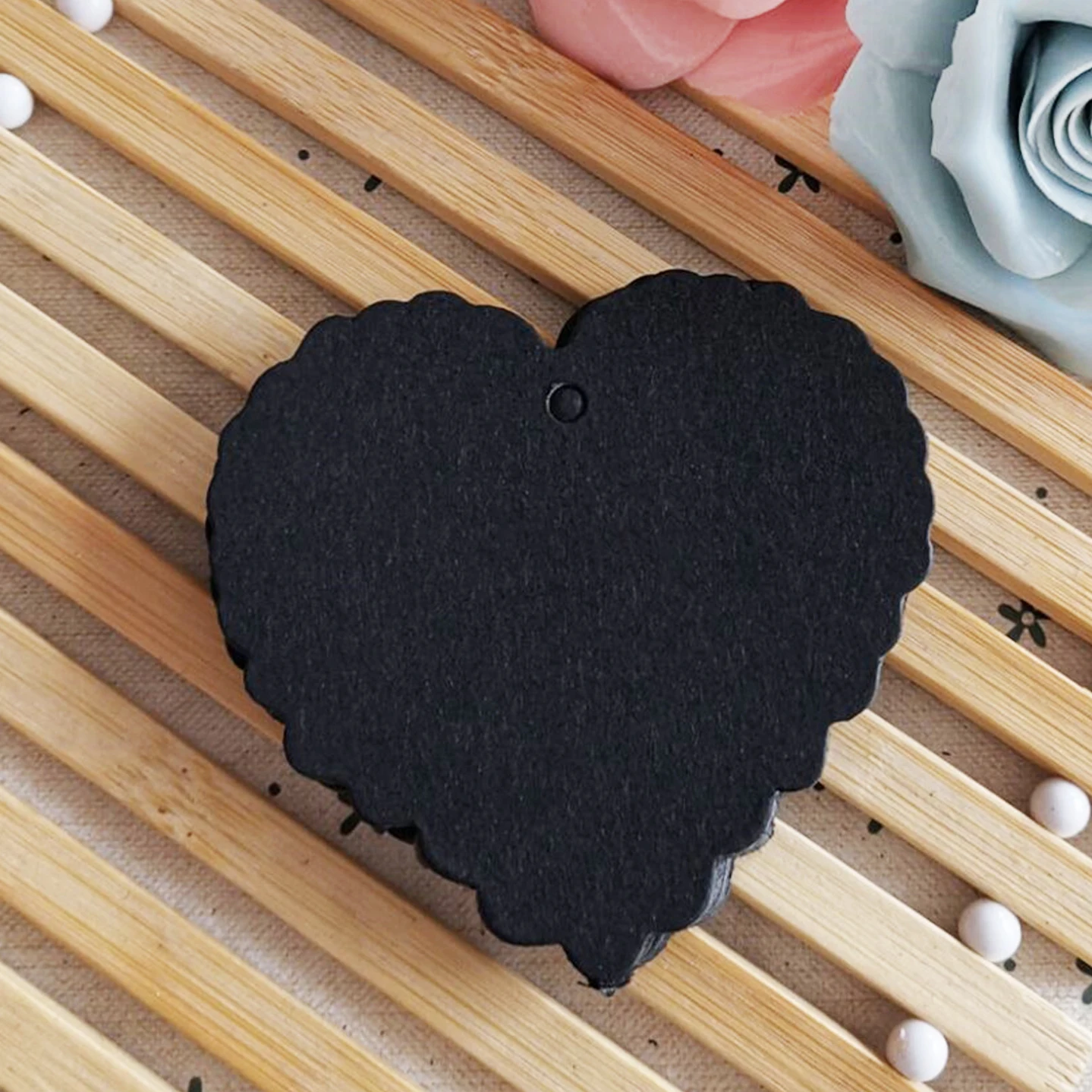 50pcs 5.5x5.8cm Labels Paper Card Hang Tags Love Heart Blank Kraft Cards for Jewelry Packaging DIY Wedding Party Couples Gifts