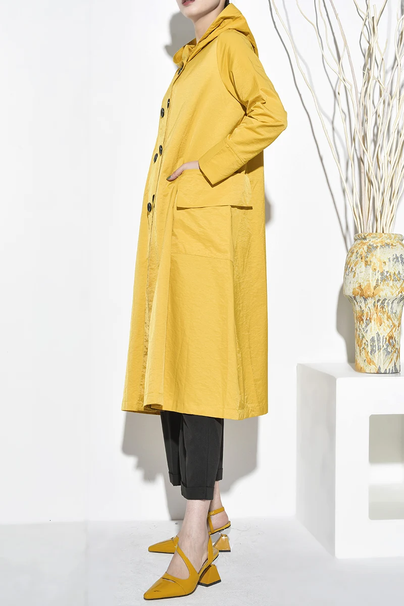 [EAM] New Spring Autumn Hooded Long Sleeve Double Breasted Yellow Pleated Loose Big Size Jacket Women Coat Fashion JO399
