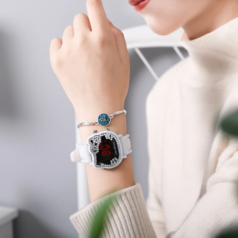 Женские наручные часы hello kitty силиконовые с мозаикой из мультфильма кристаллами и