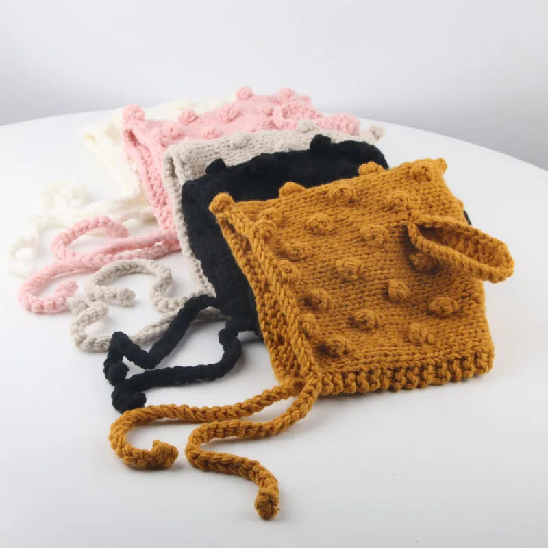 Детская вязаная шапка для девочек с ушками детская в разноцветный горошек зимняя