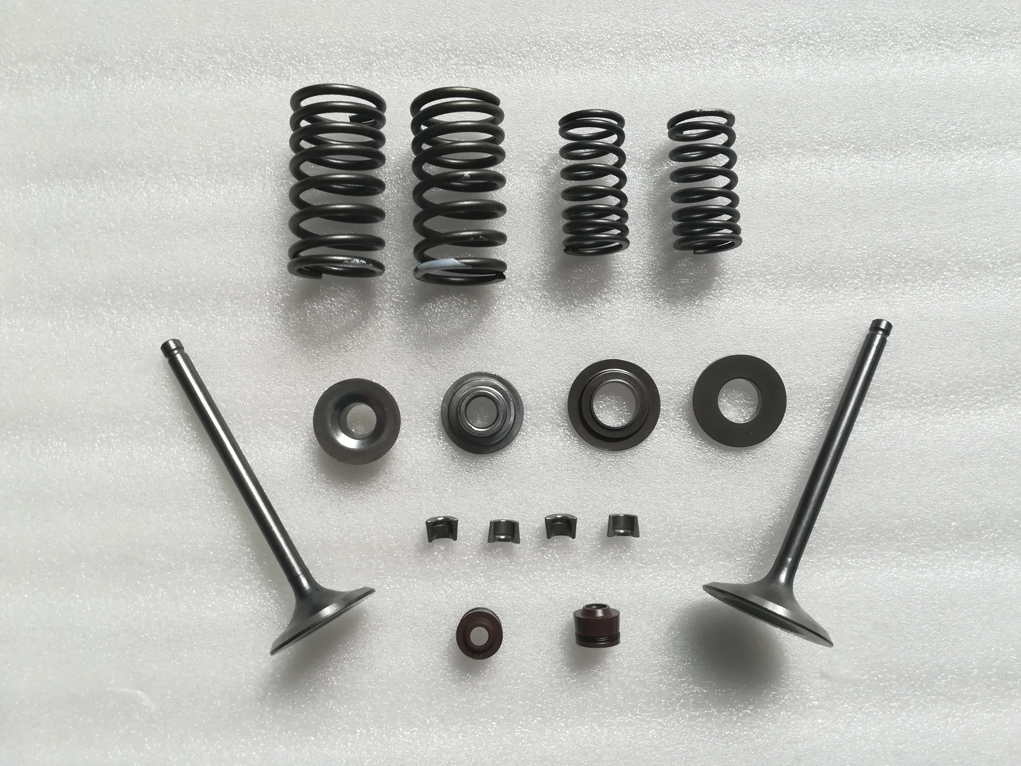 Engine Valve,Valve Springs Valve Seal, Valve Retainers Locker Set For ChunFeng CF250 CN250 CH250