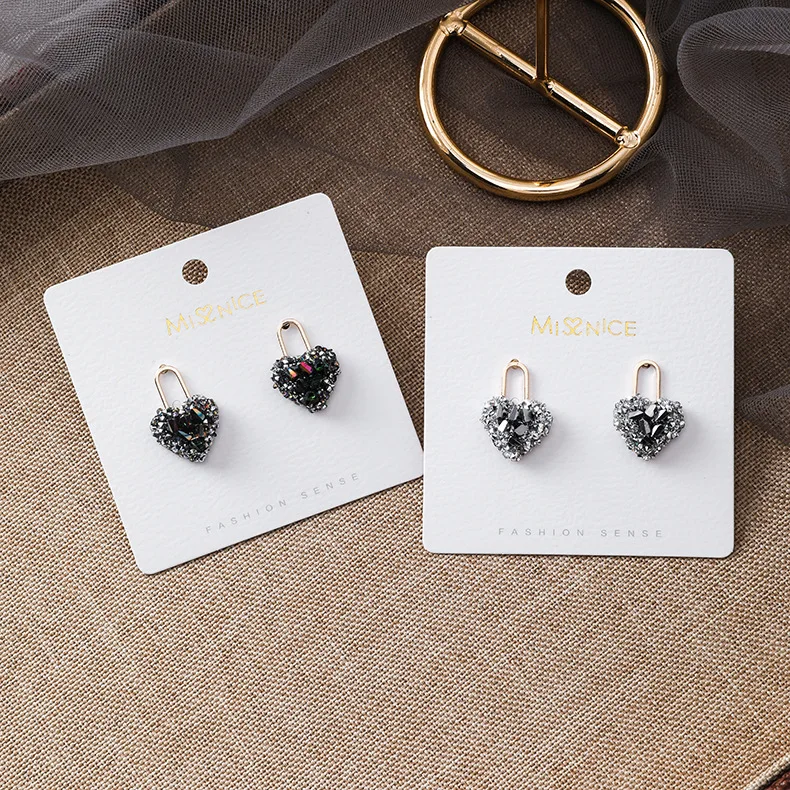 Корейские новые серьги-гвоздики модного серебристого цвета с кристаллами в форме сердца для женщин, винтажные простые серьги d oreille femme