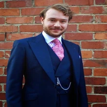 

New Arrival Peak Lapel Men's Navy Blue Suits Hot Selling Custom Made Single Breasted Business Casual Blazer 3 Pieces Skinny